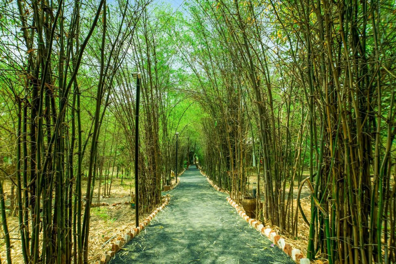 Lemon Tree Wildlife Resort, Bandhavgarh Tāla Kültér fotó